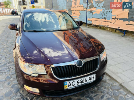 Шкода Суперб 2012 у Луцьку на Automoto.ua Червоний Шкода Суперб, об'ємом двигуна 1.8 л та пробігом 220 тис. км за 8700 $, фото 1 на Automoto.ua