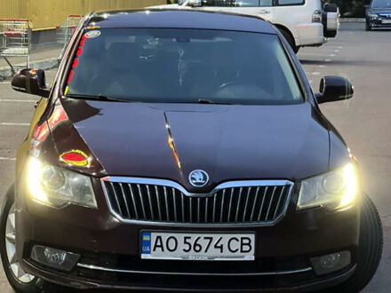 Червоний Шкода Суперб, об'ємом двигуна 2 л та пробігом 303 тис. км за 12300 $, фото 1 на Automoto.ua