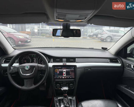 Шкода Суперб, об'ємом двигуна 2 л та пробігом 310 тис. км за 9700 $, фото 10 на Automoto.ua