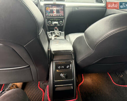 Шкода Суперб, об'ємом двигуна 2 л та пробігом 310 тис. км за 9700 $, фото 9 на Automoto.ua