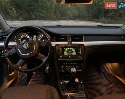 Шкода Суперб, об'ємом двигуна 2 л та пробігом 287 тис. км за 10500 $, фото 10 на Automoto.ua