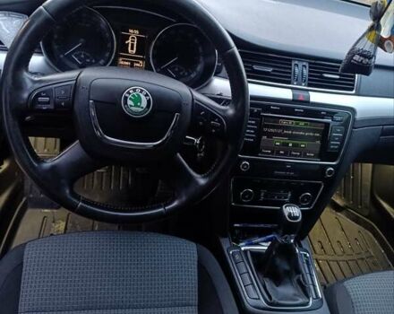 Шкода Суперб, об'ємом двигуна 2 л та пробігом 385 тис. км за 8700 $, фото 16 на Automoto.ua