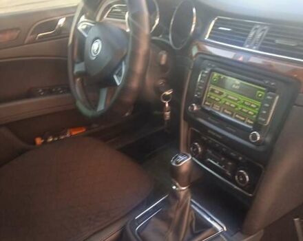 Шкода Суперб, объемом двигателя 2 л и пробегом 310 тыс. км за 13000 $, фото 8 на Automoto.ua