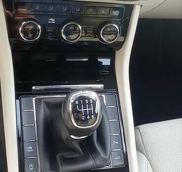 Шкода Суперб, об'ємом двигуна 2 л та пробігом 151 тис. км за 24500 $, фото 10 на Automoto.ua