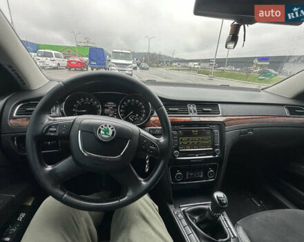 Шкода Суперб, объемом двигателя 2 л и пробегом 299 тыс. км за 8500 $, фото 2 на Automoto.ua