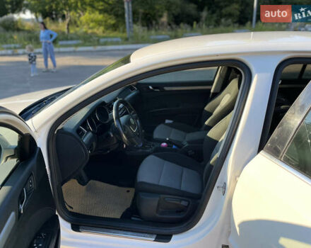 Шкода Суперб, объемом двигателя 1.8 л и пробегом 218 тыс. км за 7650 $, фото 14 на Automoto.ua