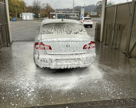 Шкода Суперб, объемом двигателя 2 л и пробегом 299 тыс. км за 8500 $, фото 1 на Automoto.ua