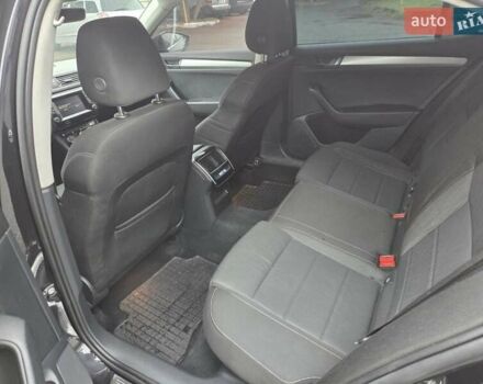 Шкода Суперб, об'ємом двигуна 2 л та пробігом 289 тис. км за 14900 $, фото 4 на Automoto.ua