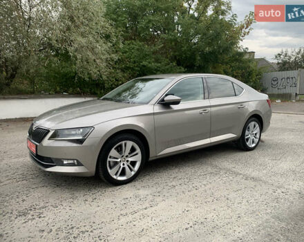 Шкода Суперб, объемом двигателя 2 л и пробегом 279 тыс. км за 18900 $, фото 2 на Automoto.ua