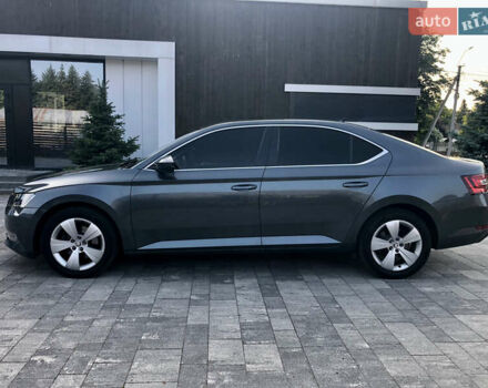 Шкода Суперб, объемом двигателя 1.97 л и пробегом 327 тыс. км за 15800 $, фото 12 на Automoto.ua