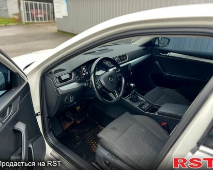 Шкода Суперб, об'ємом двигуна 1.8 л та пробігом 120 тис. км за 14000 $, фото 8 на Automoto.ua