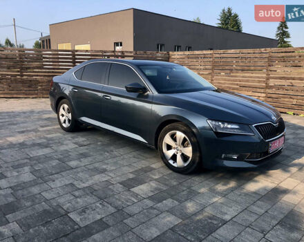 Шкода Суперб, объемом двигателя 1.97 л и пробегом 327 тыс. км за 15800 $, фото 3 на Automoto.ua