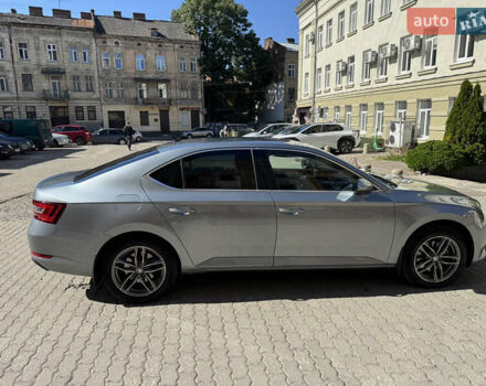Шкода Суперб, объемом двигателя 1.8 л и пробегом 121 тыс. км за 17500 $, фото 2 на Automoto.ua