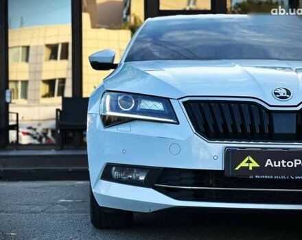 Шкода Суперб, об'ємом двигуна 2 л та пробігом 120 тис. км за 26300 $, фото 3 на Automoto.ua