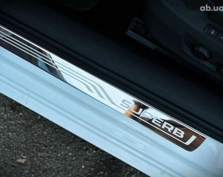 Шкода Суперб, об'ємом двигуна 2 л та пробігом 120 тис. км за 26300 $, фото 20 на Automoto.ua