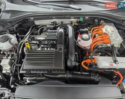 Шкода Суперб, объемом двигателя 1.4 л и пробегом 48 тыс. км за 43590 $, фото 16 на Automoto.ua