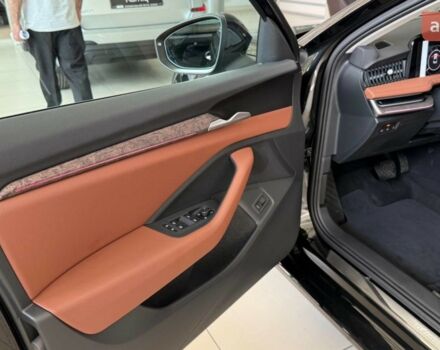 Шкода Суперб 2025 у Харкові на Automoto.ua Шкода Суперб, об'ємом двигуна 1.98 л та пробігом 0 тис. км за 50109 $, фото 18 на Automoto.ua