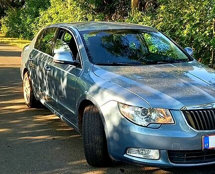 Шкода Суперб, об'ємом двигуна 2 л та пробігом 227 тис. км за 8500 $, фото 1 на Automoto.ua