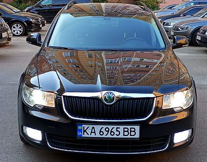 Шкода Суперб 2012 в Киеве на Automoto.ua Шкода Суперб, объемом двигателя 2 л и пробегом 340 тыс. км за 9600 $, фото 1 на Automoto.ua