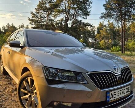 Желтый Шкода Суперб, объемом двигателя 1.97 л и пробегом 240 тыс. км за 17500 $, фото 1 на Automoto.ua
