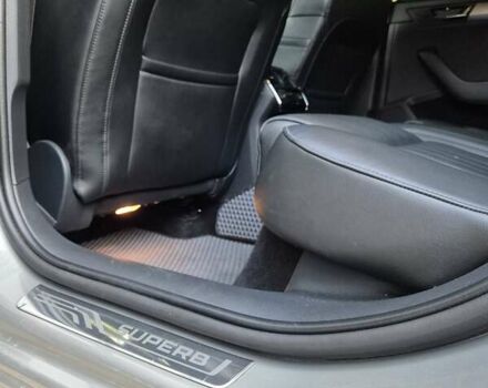 Желтый Шкода Суперб, объемом двигателя 1.97 л и пробегом 240 тыс. км за 17500 $, фото 16 на Automoto.ua