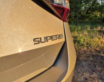 Желтый Шкода Суперб, объемом двигателя 1.97 л и пробегом 240 тыс. км за 17500 $, фото 9 на Automoto.ua