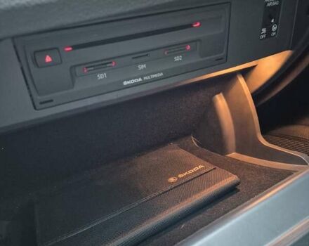 Желтый Шкода Суперб, объемом двигателя 1.97 л и пробегом 240 тыс. км за 17500 $, фото 26 на Automoto.ua