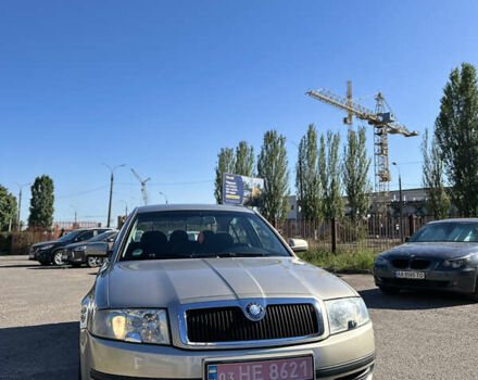 Желтый Шкода Суперб, объемом двигателя 2 л и пробегом 226 тыс. км за 5150 $, фото 2 на Automoto.ua