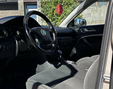 Желтый Шкода Суперб, объемом двигателя 2 л и пробегом 226 тыс. км за 5150 $, фото 27 на Automoto.ua