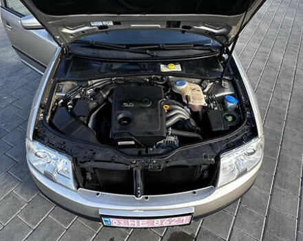 Желтый Шкода Суперб, объемом двигателя 2 л и пробегом 226 тыс. км за 5150 $, фото 41 на Automoto.ua