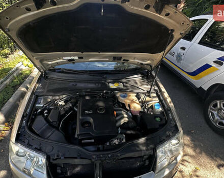 Желтый Шкода Суперб, объемом двигателя 2 л и пробегом 226 тыс. км за 5150 $, фото 33 на Automoto.ua