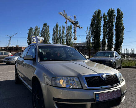 Жовтий Шкода Суперб, об'ємом двигуна 2 л та пробігом 226 тис. км за 5700 $, фото 1 на Automoto.ua