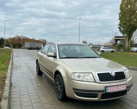 Желтый Шкода Суперб, объемом двигателя 2 л и пробегом 226 тыс. км за 5300 $, фото 1 на Automoto.ua