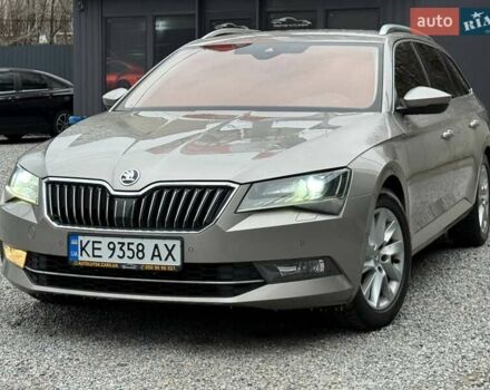 Жовтий Шкода Суперб, об'ємом двигуна 1.97 л та пробігом 241 тис. км за 17200 $, фото 1 на Automoto.ua