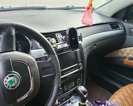 Серый Шкода Суперб, объемом двигателя 1.8 л и пробегом 450 тыс. км за 7500 $, фото 3 на Automoto.ua