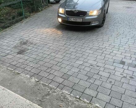 Серый Шкода Суперб, объемом двигателя 1.6 л и пробегом 343 тыс. км за 8700 $, фото 1 на Automoto.ua