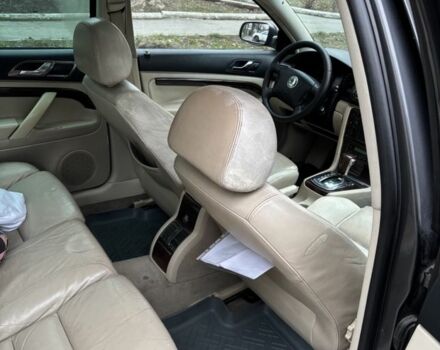 Сірий Шкода Суперб, об'ємом двигуна 2.5 л та пробігом 365 тис. км за 3500 $, фото 5 на Automoto.ua