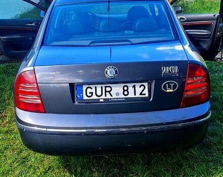 Серый Шкода Суперб, объемом двигателя 2.5 л и пробегом 360 тыс. км за 3000 $, фото 1 на Automoto.ua