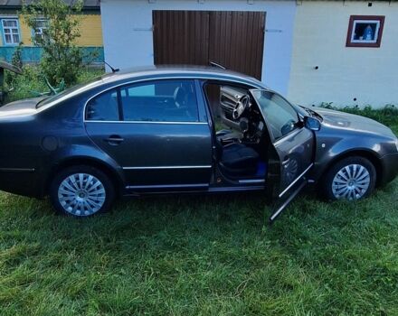 Сірий Шкода Суперб, об'ємом двигуна 2 л та пробігом 360 тис. км за 3000 $, фото 1 на Automoto.ua