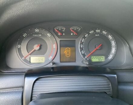 Серый Шкода Суперб, объемом двигателя 2.5 л и пробегом 200 тыс. км за 5500 $, фото 3 на Automoto.ua