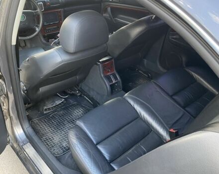 Серый Шкода Суперб, объемом двигателя 2.5 л и пробегом 200 тыс. км за 5500 $, фото 1 на Automoto.ua