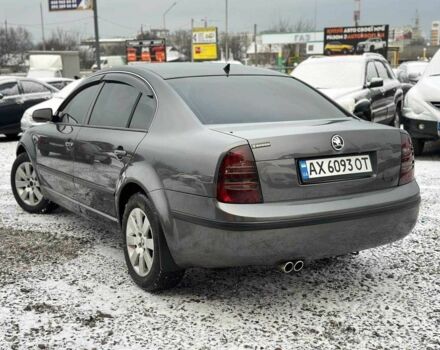 Серый Шкода Суперб, объемом двигателя 2 л и пробегом 299 тыс. км за 4400 $, фото 1 на Automoto.ua