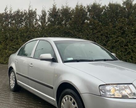 Серый Шкода Суперб, объемом двигателя 1.9 л и пробегом 330 тыс. км за 2600 $, фото 1 на Automoto.ua