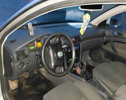 Сірий Шкода Суперб, об'ємом двигуна 0 л та пробігом 390 тис. км за 3600 $, фото 5 на Automoto.ua