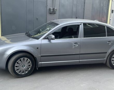 Серый Шкода Суперб, объемом двигателя 1.8 л и пробегом 320 тыс. км за 5000 $, фото 4 на Automoto.ua