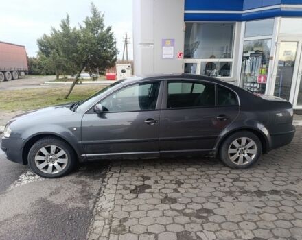 Сірий Шкода Суперб, об'ємом двигуна 2 л та пробігом 335 тис. км за 2400 $, фото 4 на Automoto.ua