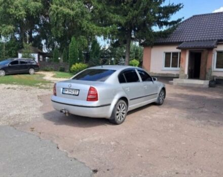 Серый Шкода Суперб, объемом двигателя 2.5 л и пробегом 200 тыс. км за 4000 $, фото 2 на Automoto.ua