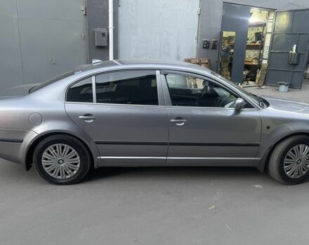 Серый Шкода Суперб, объемом двигателя 1.8 л и пробегом 320 тыс. км за 5000 $, фото 3 на Automoto.ua