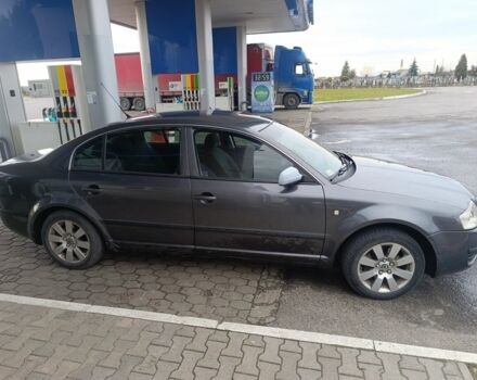 Сірий Шкода Суперб, об'ємом двигуна 2 л та пробігом 335 тис. км за 2400 $, фото 1 на Automoto.ua
