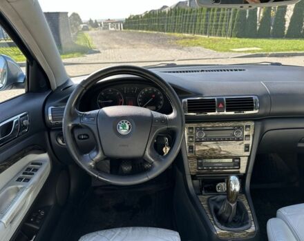 Серый Шкода Суперб, объемом двигателя 2 л и пробегом 270 тыс. км за 1950 $, фото 6 на Automoto.ua